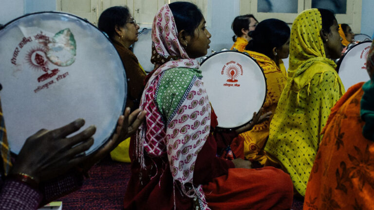 Inclusive music session with a group